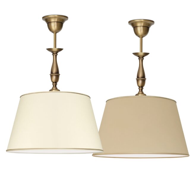 Lampa mosiężna jasnym abażurem PA-S1C
